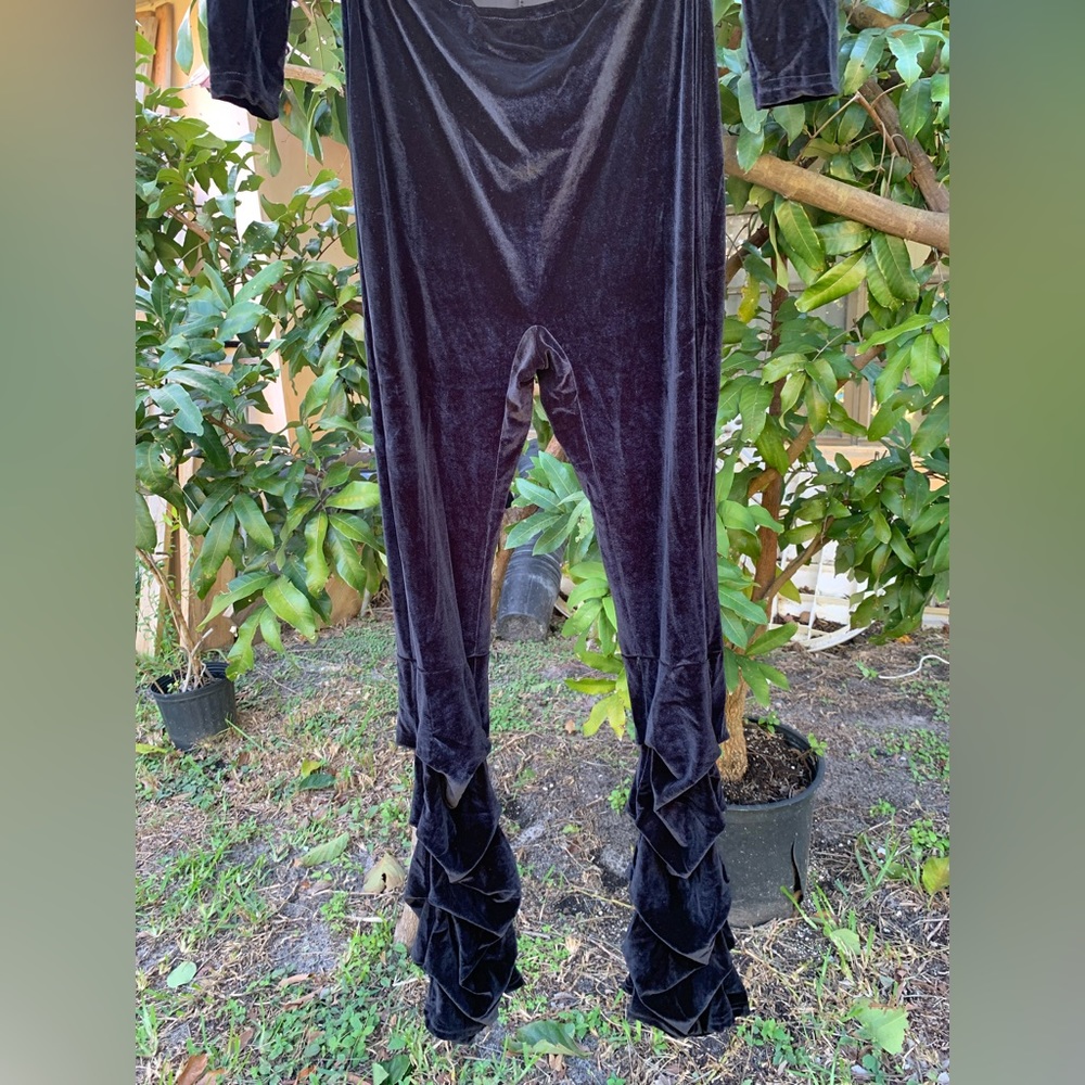 ✨⚡️💥Black Velvet Catsuit with Stacked Legs - Picture 8 of 14